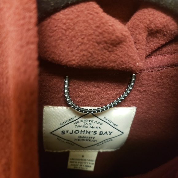 St Johns Bay Zipper Vest Maroon Like New - Picture 2 of 3